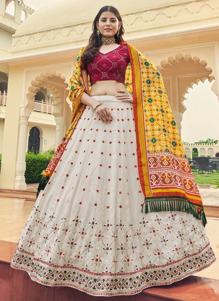 White Colour Bridesmaid Vol 23 Khushbu New Latest Designer Exclusive Ethnic Wear Lehenga Choli Collection 2198